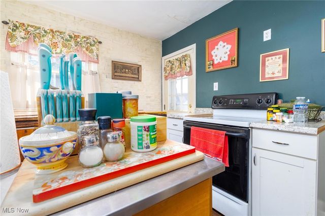 1253 ELMHURST Drive, Weirton, WV 26062