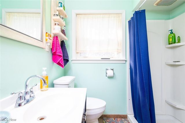 1253 ELMHURST Drive, Weirton, WV 26062