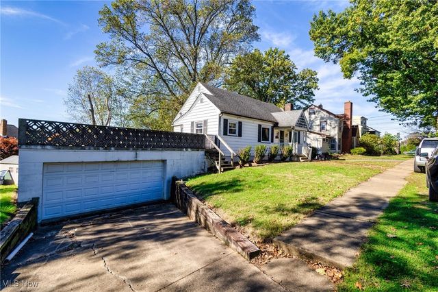 1253 ELMHURST Drive, Weirton, WV 26062