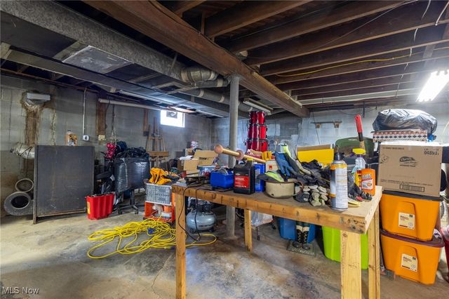 1253 ELMHURST Drive, Weirton, WV 26062