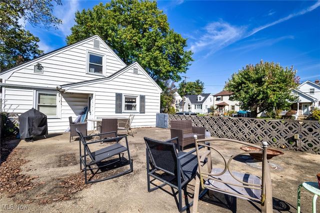 1253 ELMHURST Drive, Weirton, WV 26062