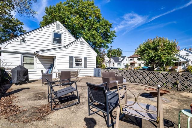 1253 ELMHURST Drive, Weirton, WV 26062