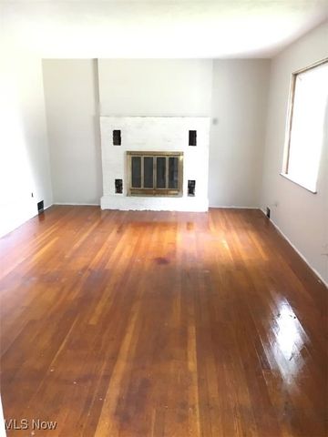 1253 ELMHURST Drive, Weirton, WV 26062