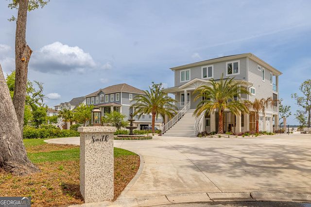 14 Maiden Creek Drive, Waverly, GA 31565