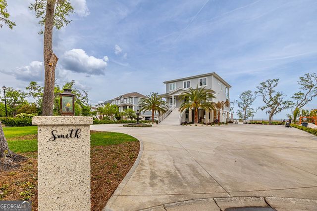 14 Maiden Creek Drive, Waverly, GA 31565