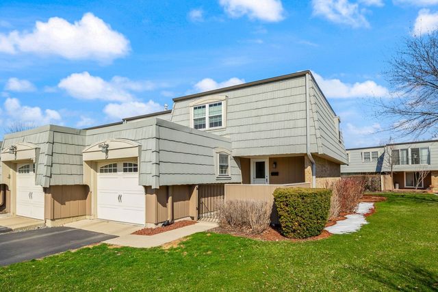 660 Versailles Court A, Elk Grove Village, IL 60007