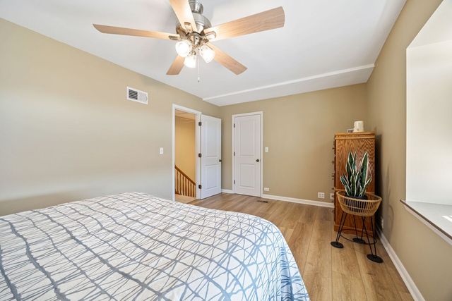 660 Versailles Court A, Elk Grove Village, IL 60007