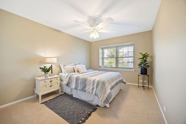660 Versailles Court A, Elk Grove Village, IL 60007
