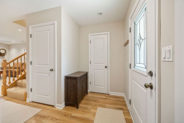 660 Versailles Court A, Elk Grove Village, IL 60007