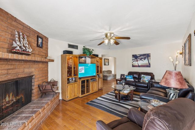 4732 W ALTADENA Avenue, Glendale, AZ 85304