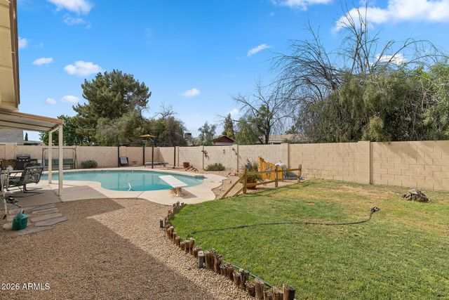 4732 W ALTADENA Avenue, Glendale, AZ 85304