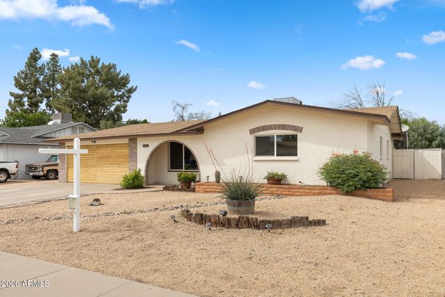 4732 W ALTADENA Avenue, Glendale, AZ 85304