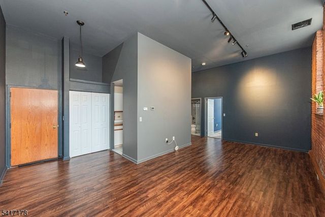 260 Main St 214, Little Falls Twp., NJ 07424