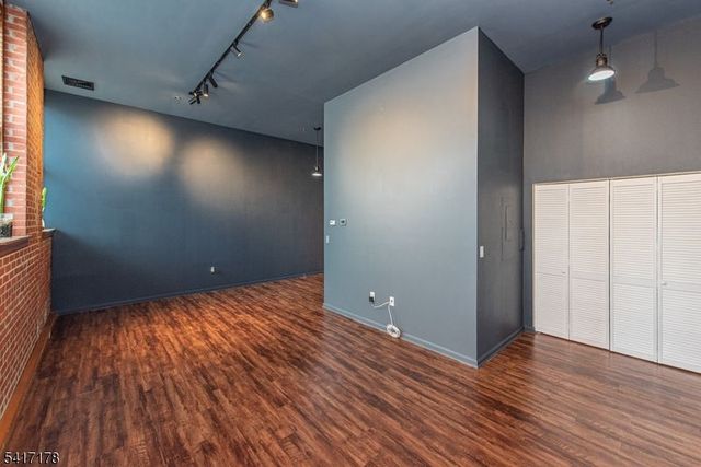 260 Main St 214, Little Falls Twp., NJ 07424