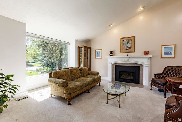 8158 S ANDORRA LN, Sandy, UT 84093
