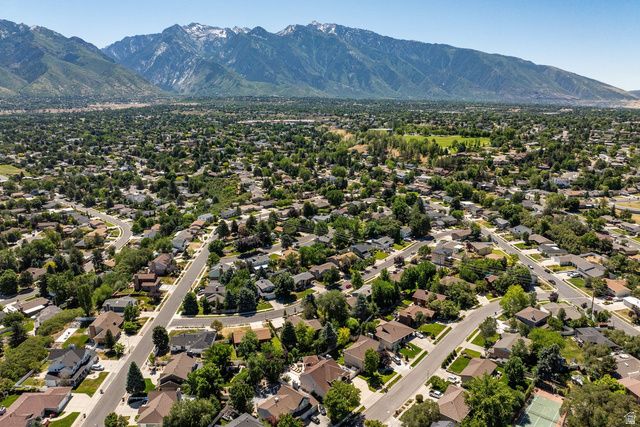 8158 S ANDORRA LN, Sandy, UT 84093