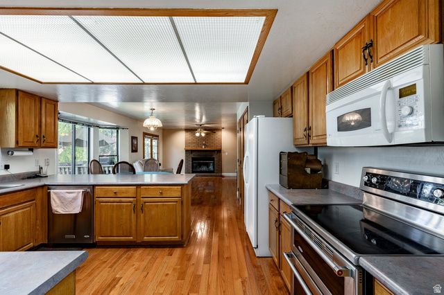 8158 S ANDORRA LN, Sandy, UT 84093