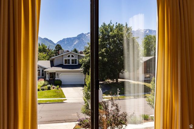 8158 S ANDORRA LN, Sandy, UT 84093