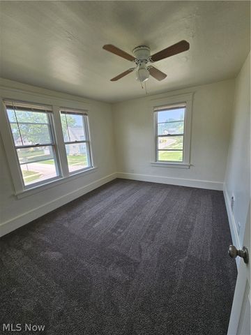 905 Belvedere Avenue SE, Warren, OH 44484