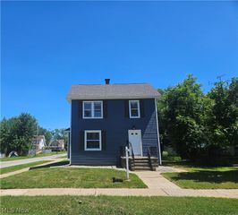 905 Belvedere Avenue SE, Warren, OH 44484