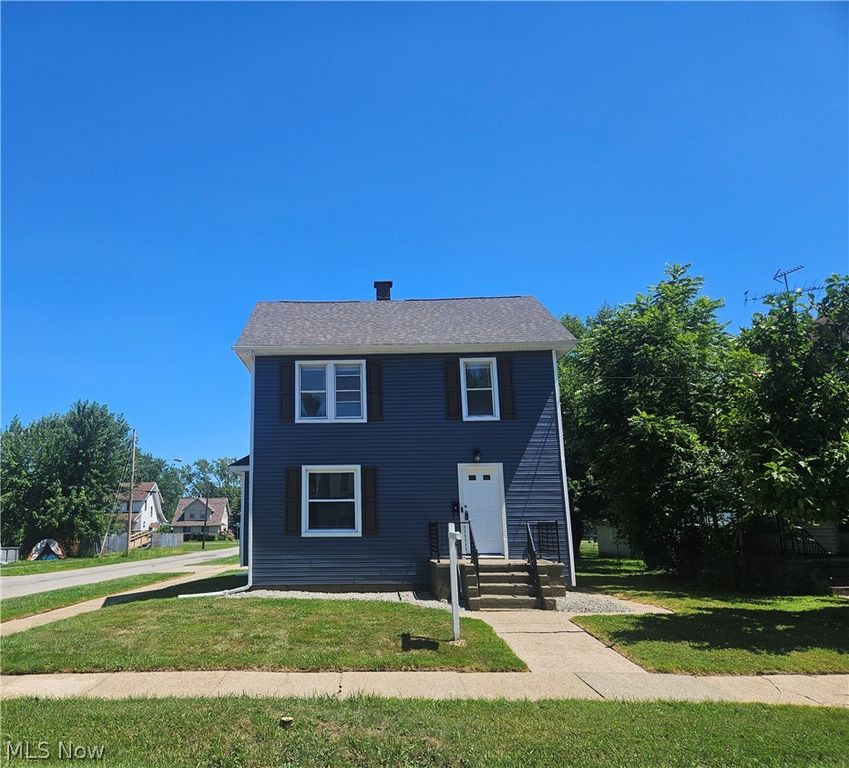 905 Belvedere Avenue SE, Warren, OH 44484