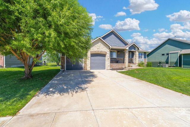 4407 N Ridge Port St, Wichita, KS 67205