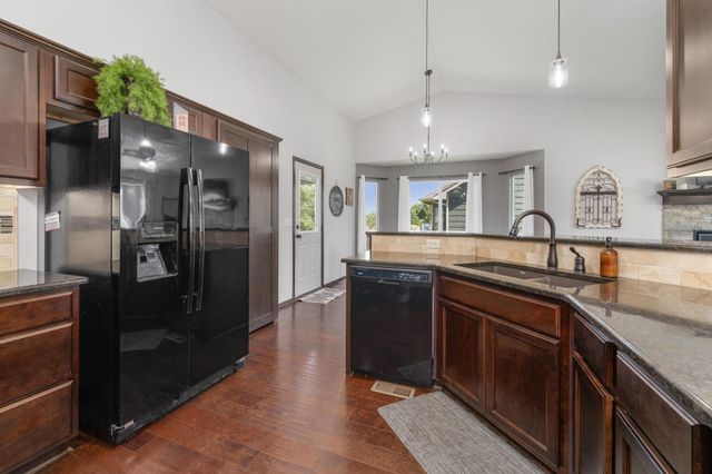 4407 N Ridge Port St, Wichita, KS 67205