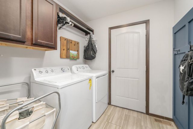 4407 N Ridge Port St, Wichita, KS 67205