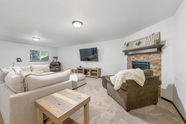 4407 N Ridge Port St, Wichita, KS 67205