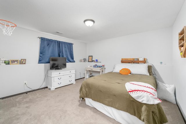 4407 N Ridge Port St, Wichita, KS 67205