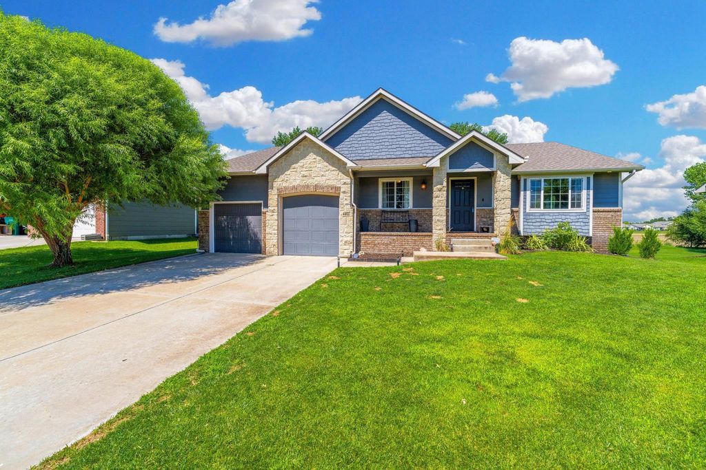 4407 N Ridge Port St, Wichita, KS 67205