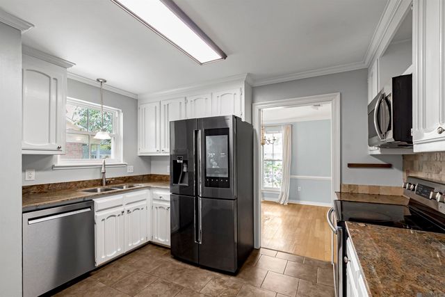 1336 Bullrush Dr, Baton Rouge, LA 70810