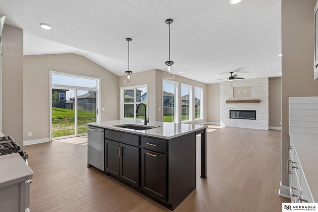 12705 Glenn Street, Papillion, NE 68138