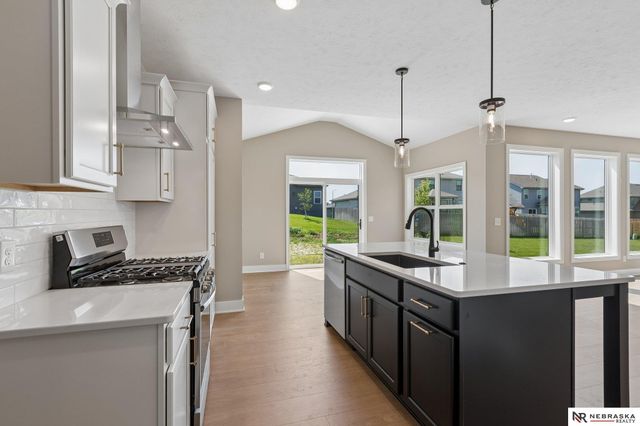 12705 Glenn Street, Papillion, NE 68138