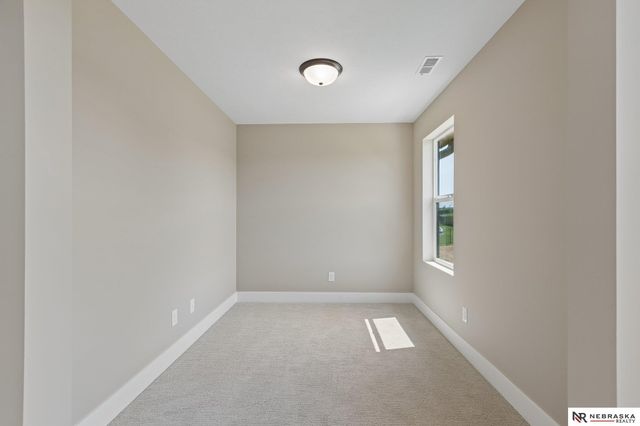 12705 Glenn Street, Papillion, NE 68138