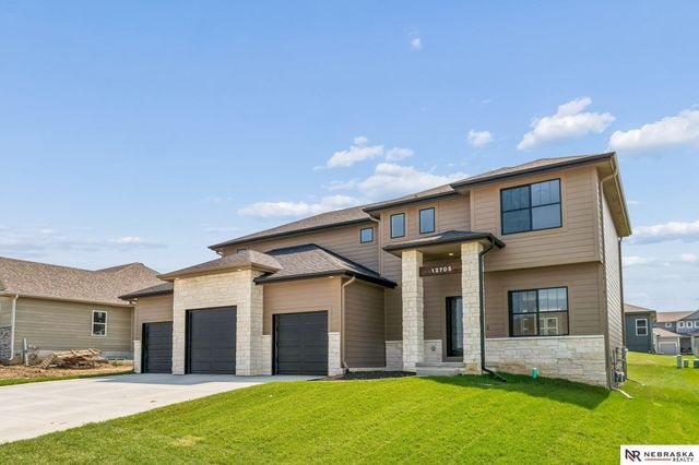 12705 Glenn Street, Papillion, NE 68138