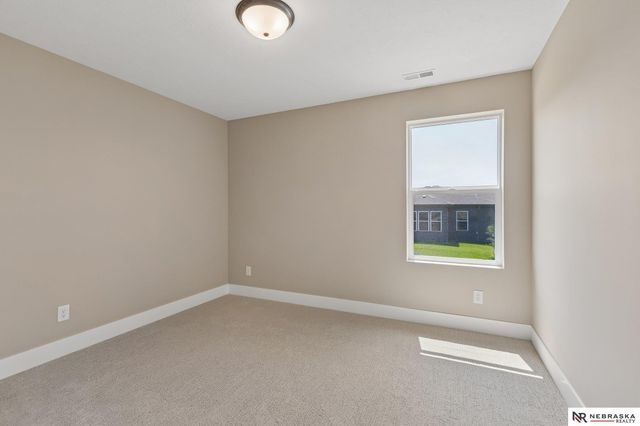 12705 Glenn Street, Papillion, NE 68138