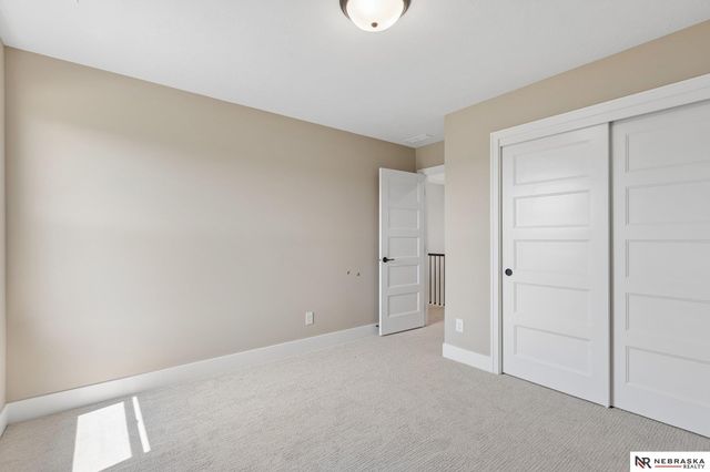 12705 Glenn Street, Papillion, NE 68138