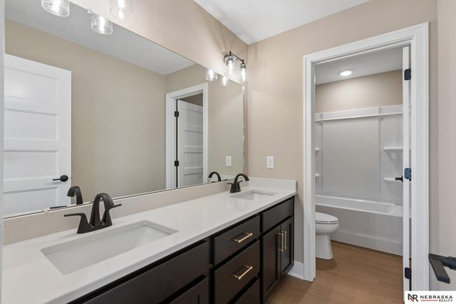 12705 Glenn Street, Papillion, NE 68138