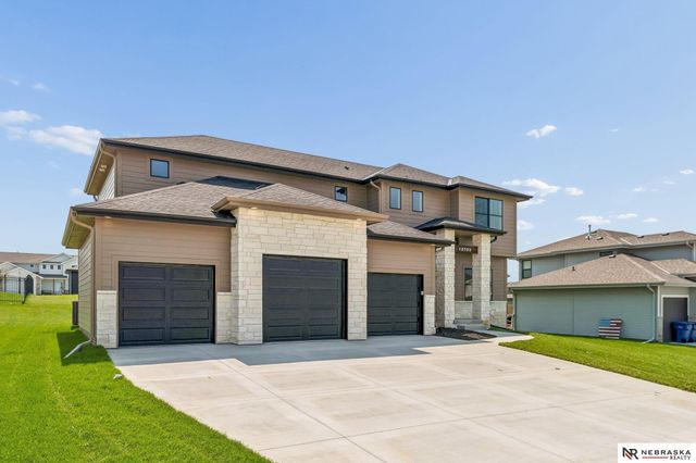 12705 Glenn Street, Papillion, NE 68138