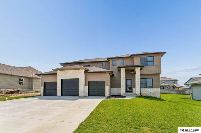 12705 Glenn Street, Papillion, NE 68138
