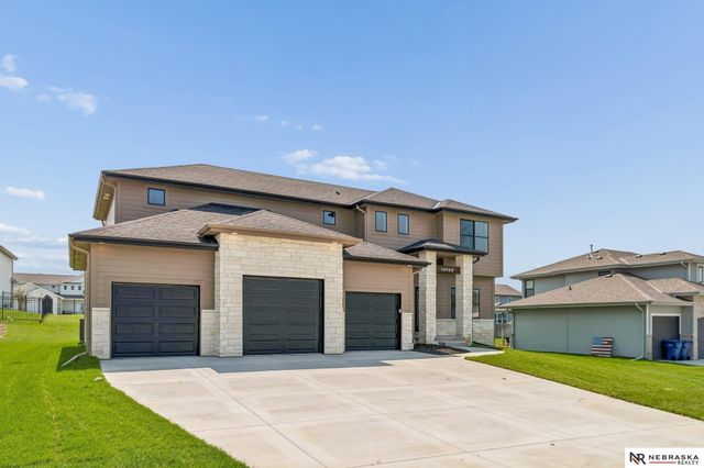 12705 Glenn Street, Papillion, NE 68138