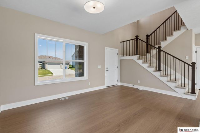 12705 Glenn Street, Papillion, NE 68138