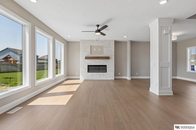 12705 Glenn Street, Papillion, NE 68138