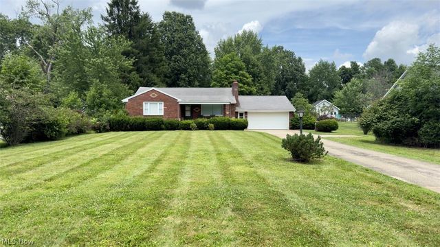 2840 Denver Drive, Poland, OH 44514