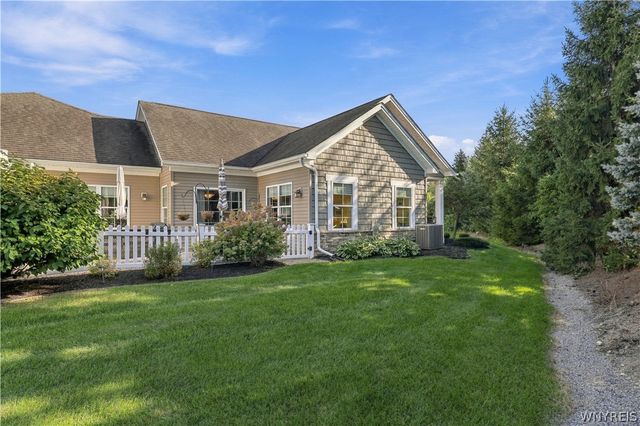 5665 Southwestern Boulevard 41B, Hamburg, NY 14075
