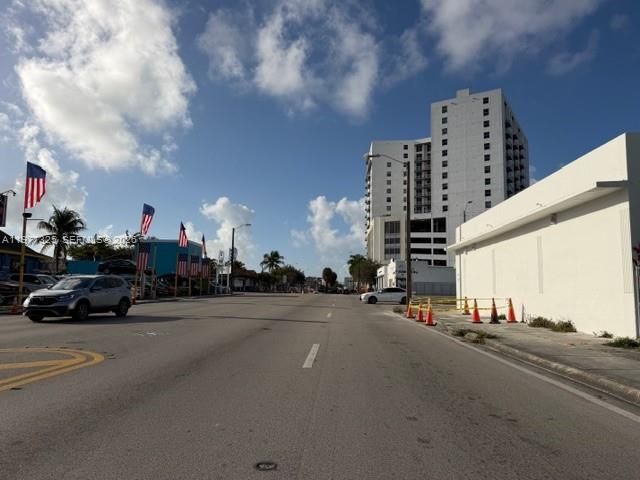 102 NW 22nd Ave, Miami, FL 33125
