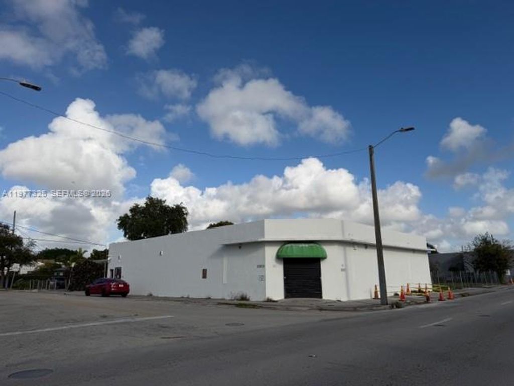 102 NW 22nd Ave, Miami, FL 33125