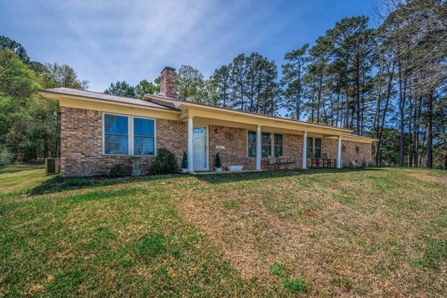 11055 Noonday Rd, Hallsville, TX 75650