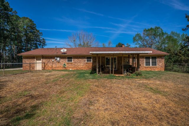 11055 Noonday Rd, Hallsville, TX 75650